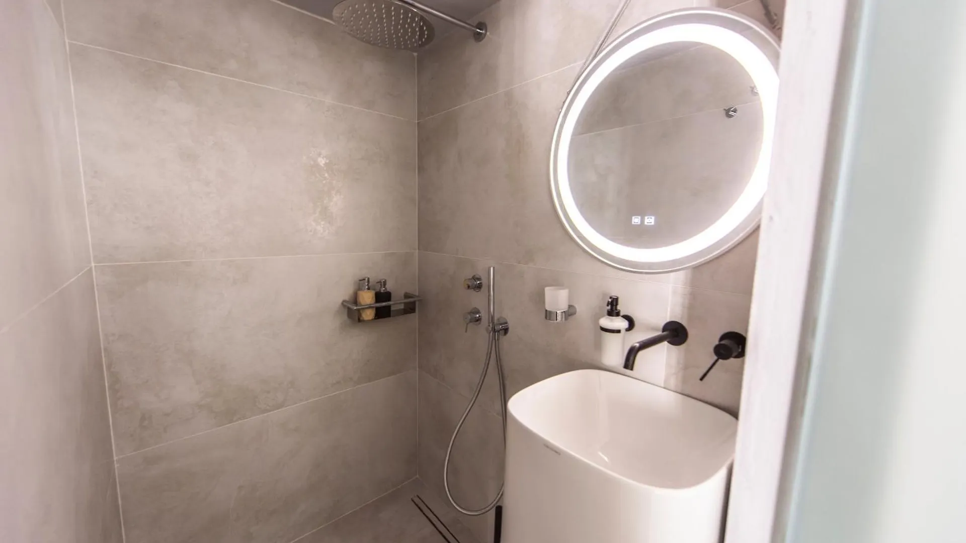 Apartman Fresh Renovated Maisonette Close To The Beach Platísz Jalósz Görögország