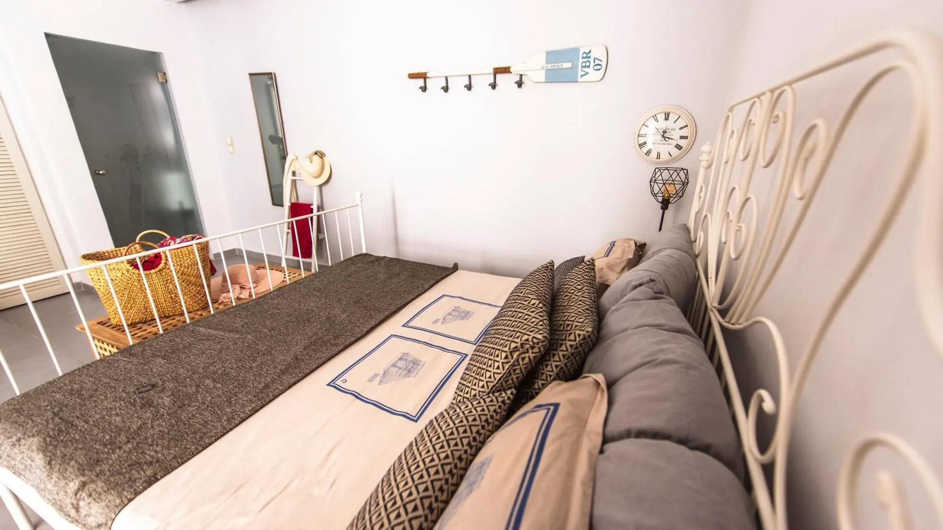 Fresh Renovated Maisonette Close To The Beach Platísz Jalósz 0*,